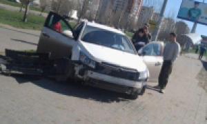 В сети появилось видео с места жуткой аварии на улице Карпинского