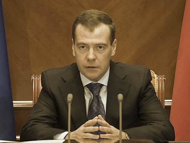 Медведев узаконил дистанционное образование